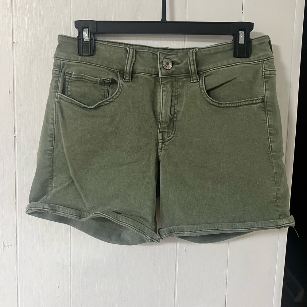 American Eagle “Super Stretch” mid shorts
